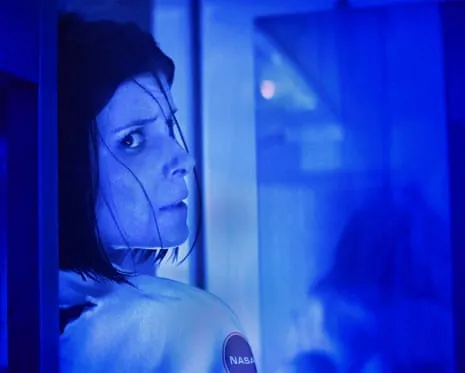 This Sci-Fi Thriller Review: Tense Moments and Mysterious Phenomena in a High-End Location